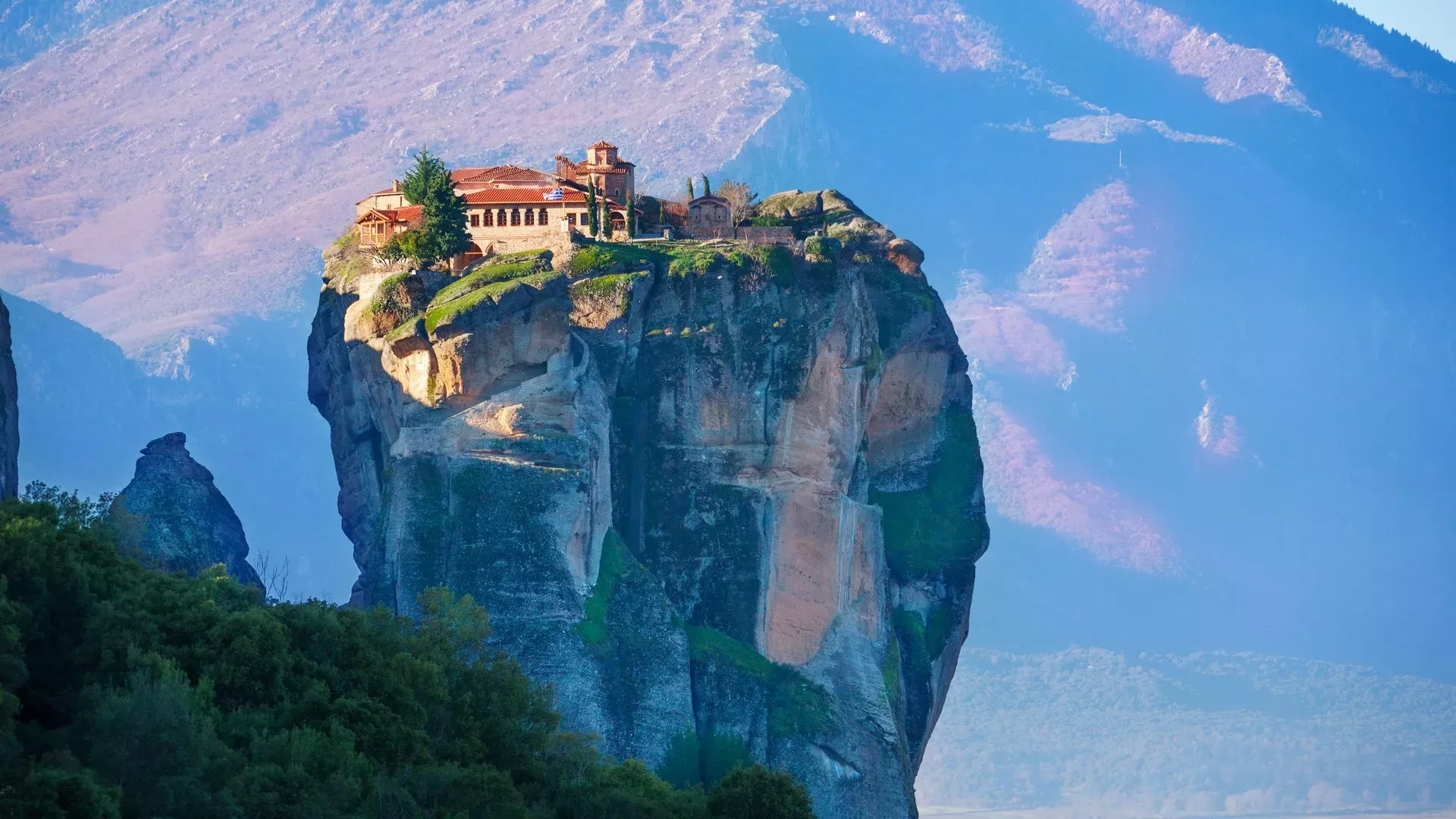 meteora_shutterstock (2).jpg